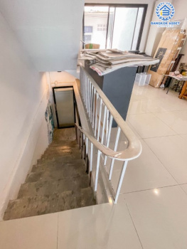 *****อาคารพาณิชย์มือสองย่านกรุงเทพฯ อาคารพาณิชย์ ซอยเพชรเกษม65/1 เนื้อที่กว้างขวางมากถึง 16 ตร.ว. ฟังก์ชัน 4 ห้องนอน 2 ห้องน้ำ ที่จอดรถ 1 คัน บ้านสไตล์คาเฟ่ ตกแต่งพร้อม ตั้งอยู่บนทำเลชุมชน เหมาะกับการค้าขาย เชื่อมต่อการเดินทางด้วยถนนเพชรเกษม จองเลย!